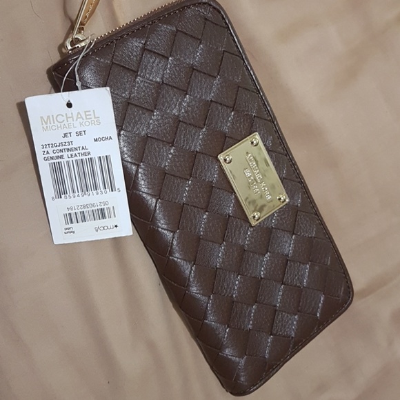 Michael Kors Wallet - Picture 2 of 5